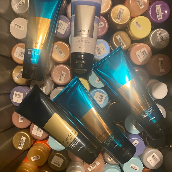 BATH & BODY LOTIONS 🧴✨✨✨ - Picture 4 of 4